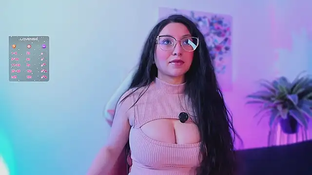 lucy_neil's cam snapshot