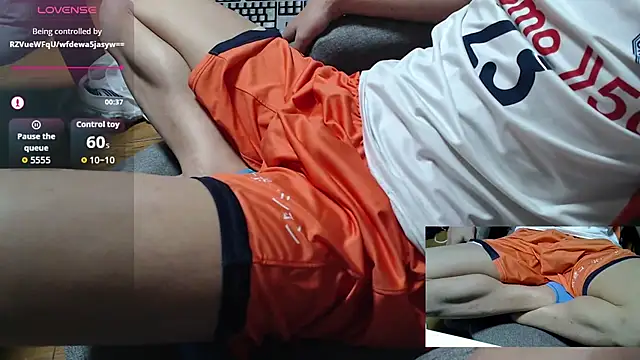 Yasu2000 live sex cam