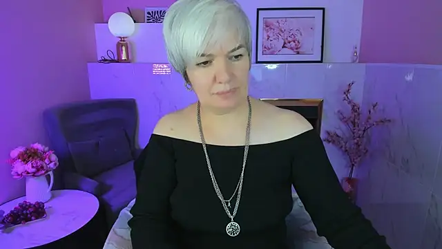 CarmenSoft live sex cam