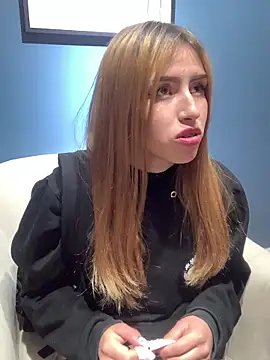 PrettyAshley_'s cam snapshot