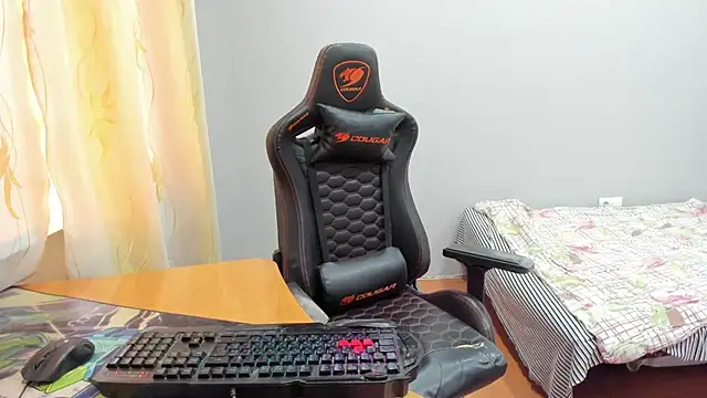 iliaskrislove live sex cam