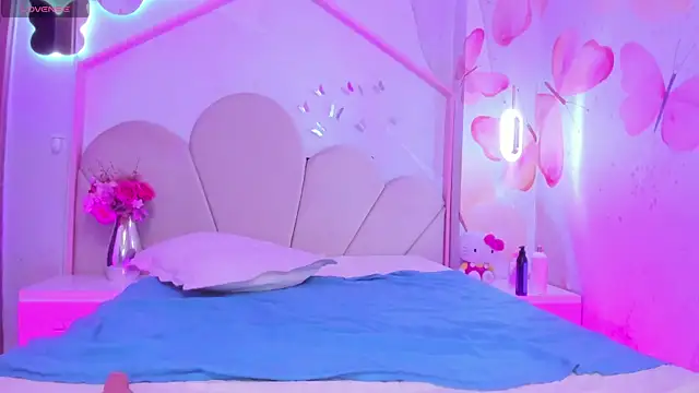 Megan_cute4u's cam snapshot