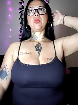 Saloome-'s cam snapshot