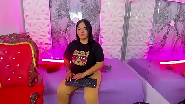 Luciana_r's cam snapshot