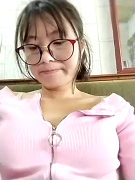 linda_bae00's cam snapshot