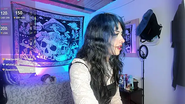 princesita_valija_'s cam snapshot