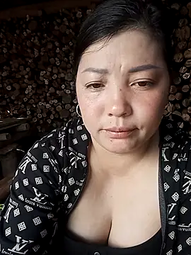 sary-hot2x's cam snapshot