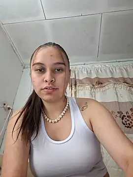 LyssaraVynn's cam snapshot