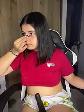 2Angela_'s cam snapshot