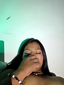 GabySpanic12's cam snapshot