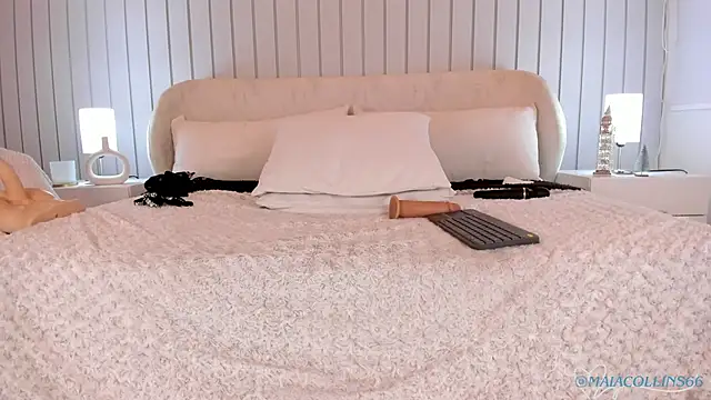 Maia_Collins's cam snapshot