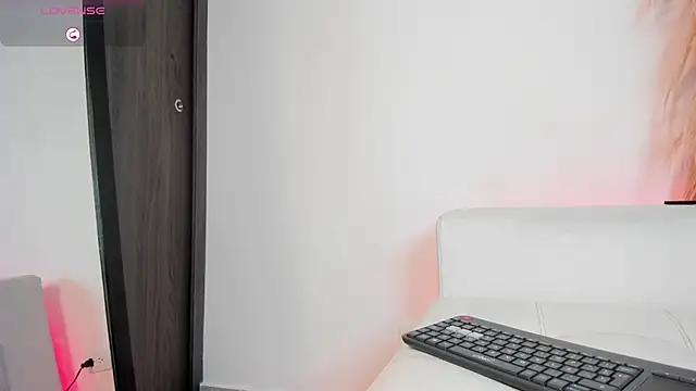 Noami_Rose's cam snapshot