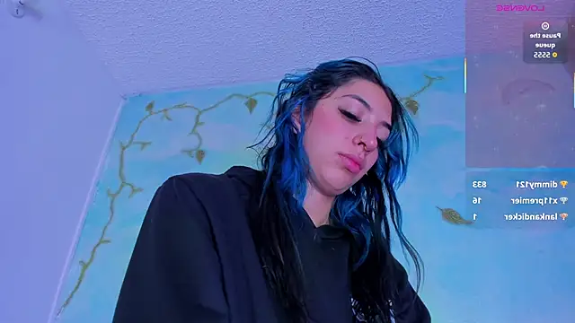 SaturnooStonee's cam snapshot