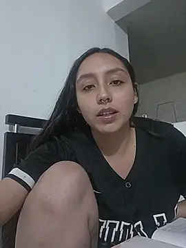 naughtygoddesss_'s cam snapshot