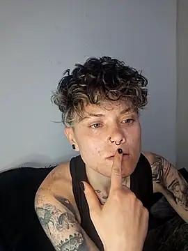 megan_cr's cam snapshot