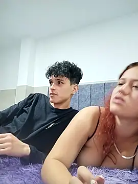 hottie_couplee's cam snapshot