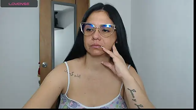 selena_ferri's cam snapshot