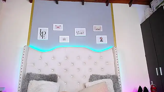 Dante_Ferrara2025's cam snapshot