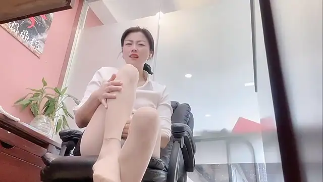 Maneki-nekoo live sex cam