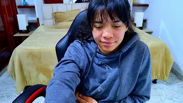 laureentt_'s cam snapshot