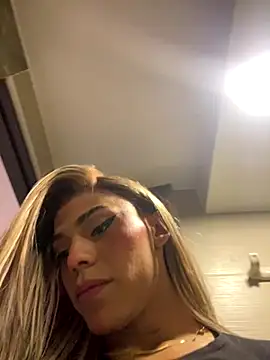 Flora_Minx's cam snapshot