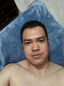 LuigiV2025's cam snapshot