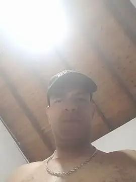 latinmartin73's cam snapshot