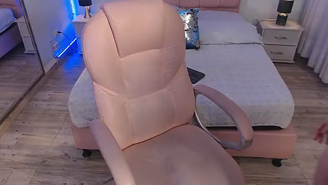 zoe_jones13's cam snapshot