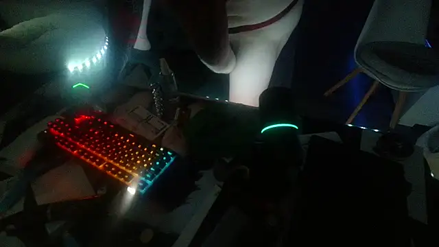 bigcummingboy's cam snapshot