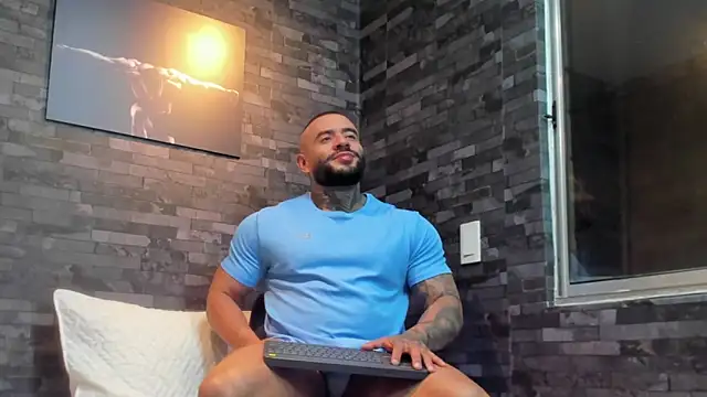 BruceDallas live sex cam