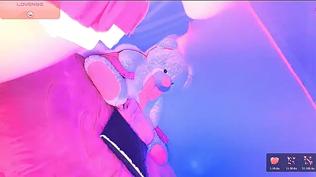 Ashley_kuyn_'s cam snapshot