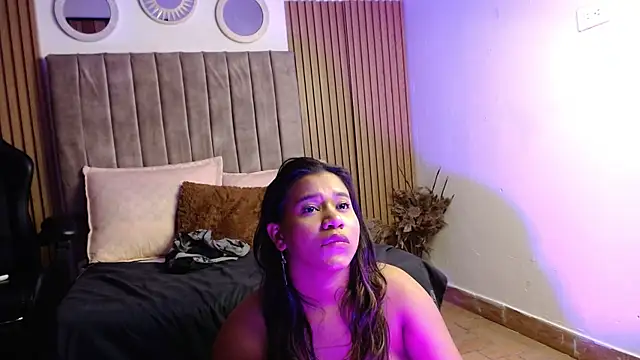 Lunaartistry's cam snapshot