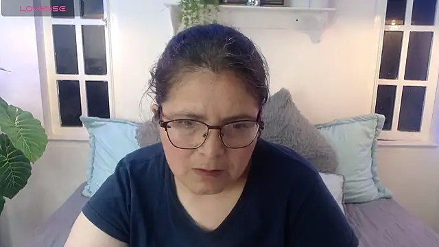 Linda_banks_'s cam snapshot