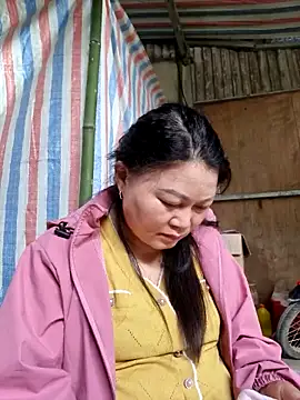 yoowwmr live sex cam