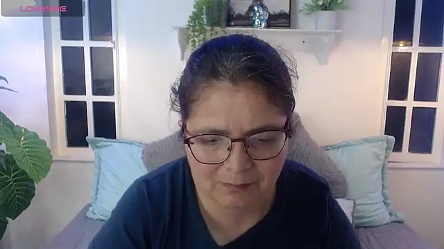 Linda_banks_'s cam snapshot