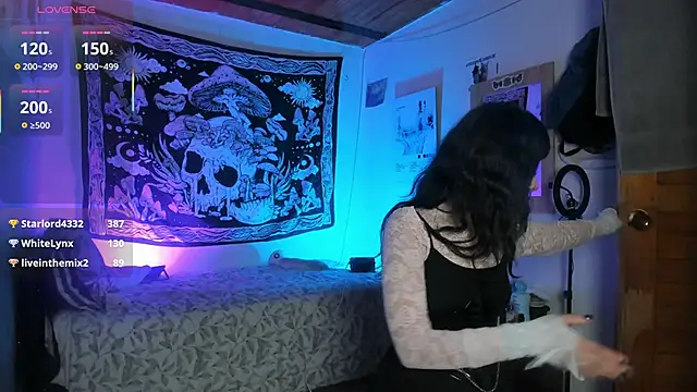 princesita_valija_'s cam snapshot