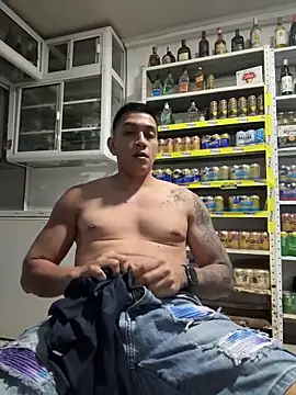 OliverWest04's cam snapshot