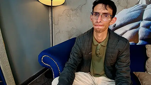 ZyroNight live sex cam