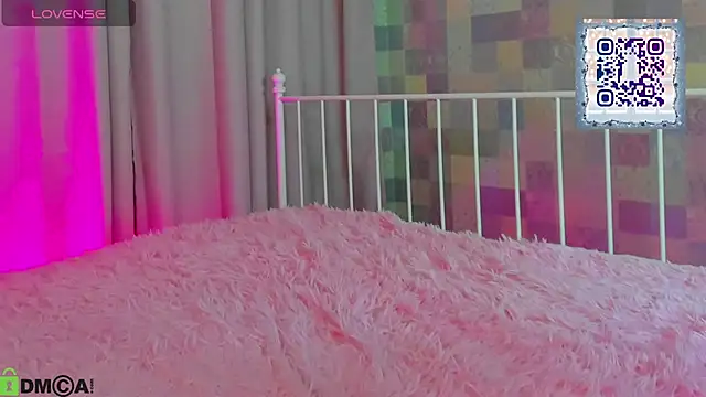 Sara_Frayer's cam snapshot