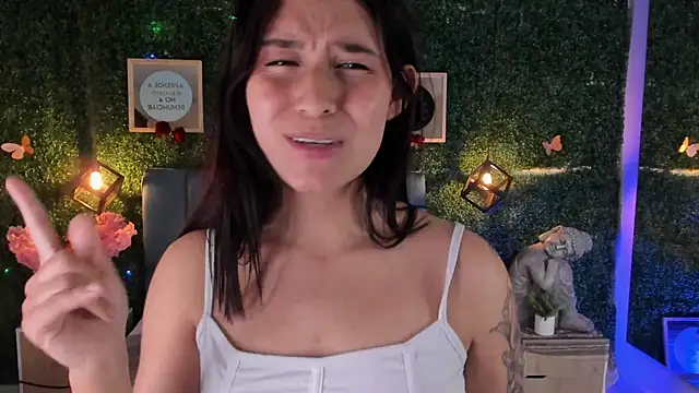 Rubyvixxen_'s cam snapshot