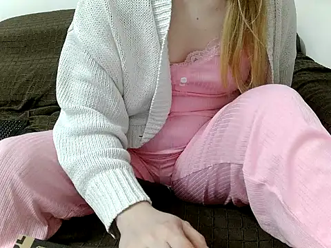 Adelyxveex's cam snapshot