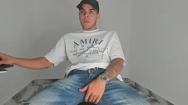 mikee_scooth's cam snapshot