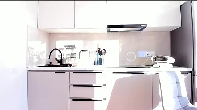 ninamini's cam snapshot