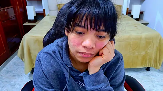 laureentt_'s cam snapshot