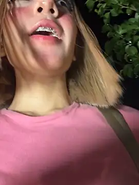 SweetBunnyGF's cam snapshot