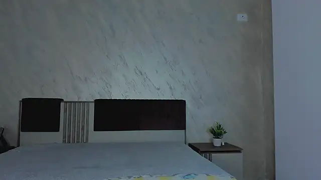 AliyaWade_'s cam snapshot