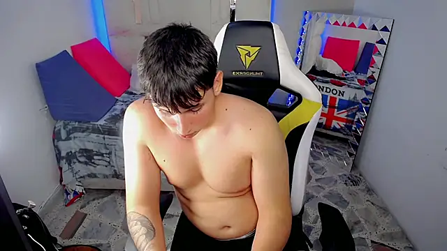 d_moneyy_'s cam snapshot