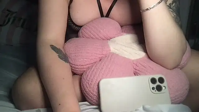 femmefatalebabe's cam snapshot