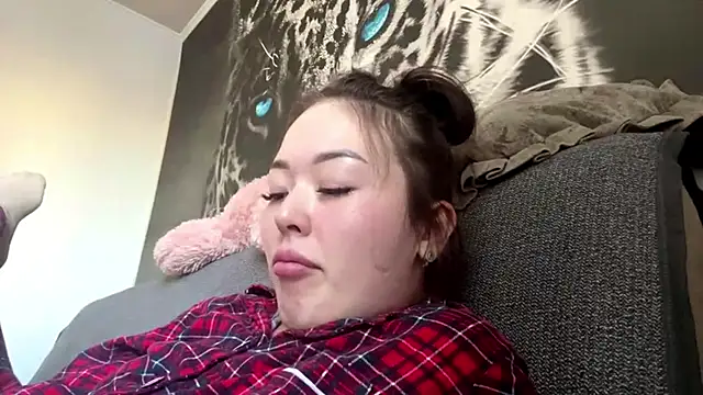 CurietHana1's cam snapshot