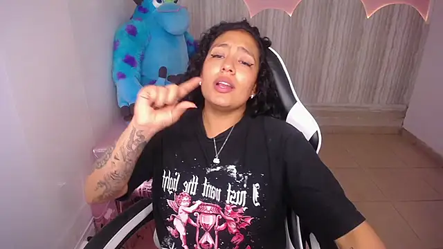 tamara_brown_t's cam snapshot